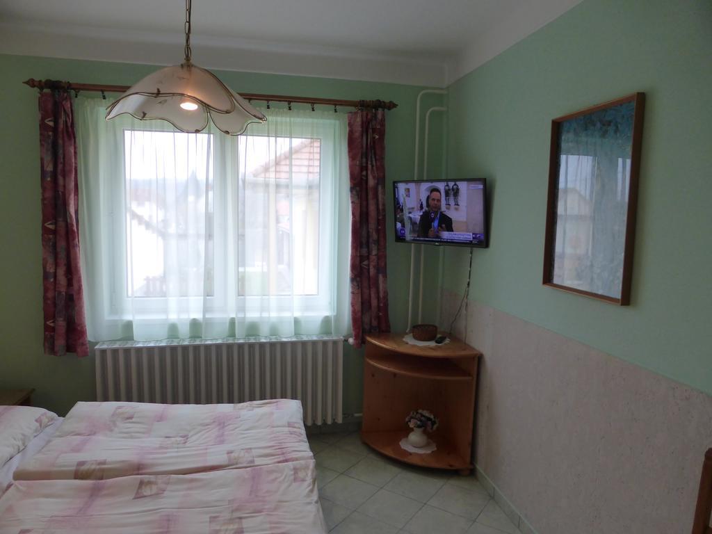 Napfeny Apartman Es Vendeghaz エゲルサローク エクステリア 写真