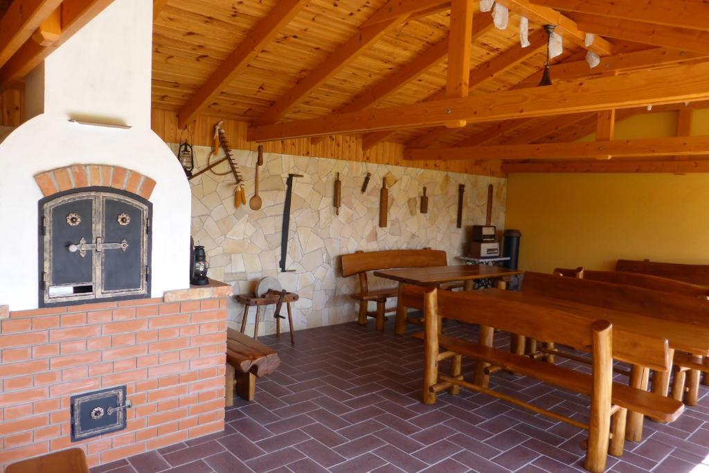 Napfeny Apartman Es Vendeghaz エゲルサローク エクステリア 写真